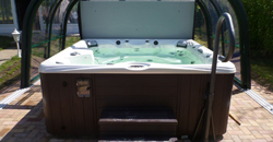 Salina masszázsmedence fedéssel - 2013